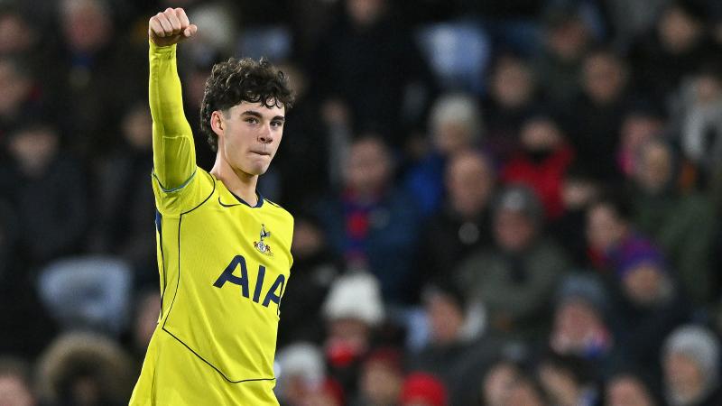 重庆铜梁龙冲超成功，重庆足球时隔4个赛季重返中超（重庆铜梁龙成功升超，重庆足球时隔四个赛季再战中超）