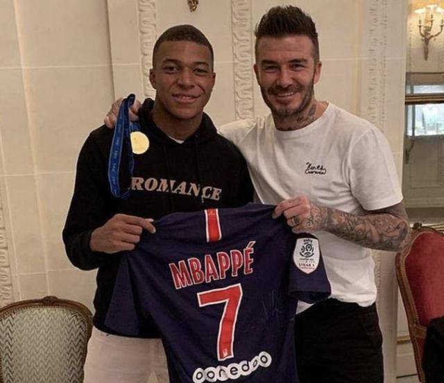 欧冠半场：科纳特进球被吹，蓝黑军伤2将，国米0-0利物浦（欧冠半场：科纳特进球被判无效，蓝黑军团伤退两人，国米0-0利物浦）