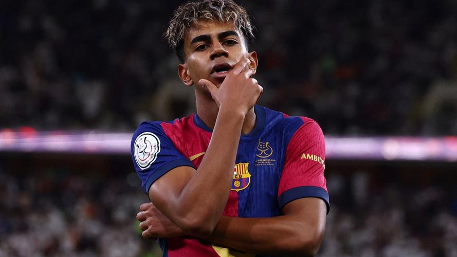 赛点一刻！米兰3-2擒获科内利亚诺，捧起意大利女排超级杯！（五局大战！米兰女排3-2力挫科内利亚诺，夺得意大利女排超级杯冠军）