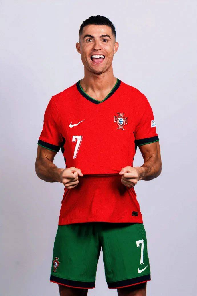 TA：FIFA在卖世界杯期间的停车证，价格是每场75至175美元（TA：FIFA将世界杯赛事停车证对外发售，单场售价75至175美元）