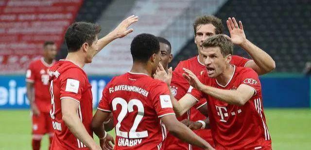 记者：佩林希望加盟热那亚，尤文考虑引进拉齐奥门将曼达斯（记者：佩林倾向转投热那亚，尤文考虑签下拉齐奥门将曼达斯）