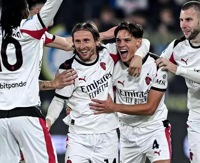 斯基拉：托莫里接近与AC米兰续约至2029年（斯基拉：托莫里与AC米兰续约至2029年接近达成）