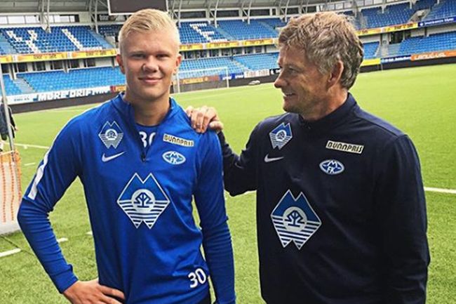 意甲英超两场焦点战，AC米兰和曼联都是大热门？小心冷门！（意甲与英超双焦点之战：AC米兰、曼联虽是热门，仍要当心爆冷）