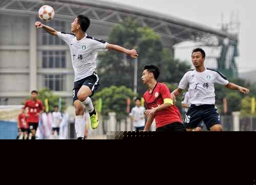 斯科特：佩德里是我最喜欢的球员之一；我更喜欢踢8号位（斯科特：佩德里是我最欣赏的球员之一，我更倾向出任8号位）