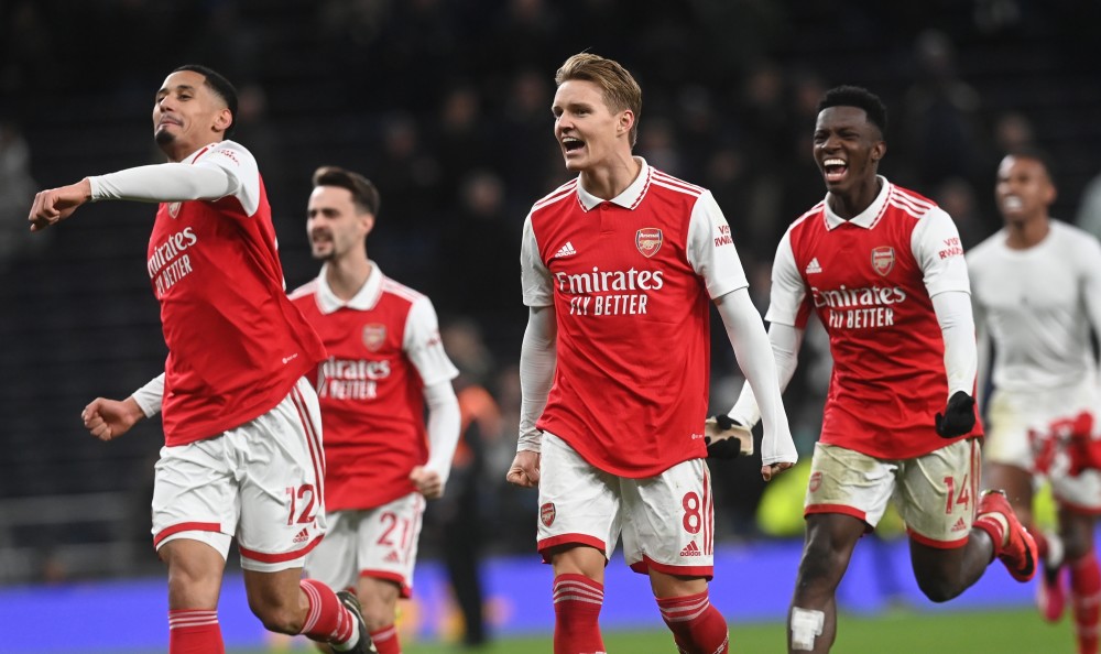 世界杯官方发布直通队伍集结海报：42个国家，同一个梦想（世界杯官宣直通球队集结海报：42国同心逐梦）