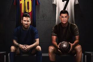 雨一直下，气氛不算融洽！这次比赛为什么不带徐杰呢？（雨不停歇，气氛微妙：这次比赛为何未带徐杰？）