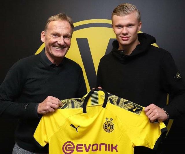 电讯报：纽卡有意引进小将斯密特，该球员非常乐意在一月加盟（电讯报：纽卡盯上小将斯密特，后者愿在一月加盟）