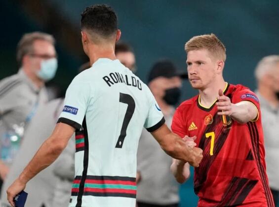 擅打硬仗！曼联对阵上半区球队豪取15分，位列英超球队之首（硬仗之王！曼联对上半区豪取15分，此项数据领跑英超）