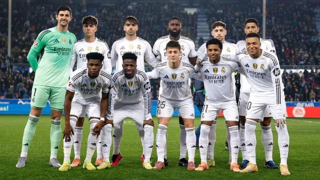 日职联战报：两队屡失良机，东京绿茵0-0福冈黄蜂（日职联赛况：东京绿茵与福冈黄蜂互交白卷，两队错失良机不断）