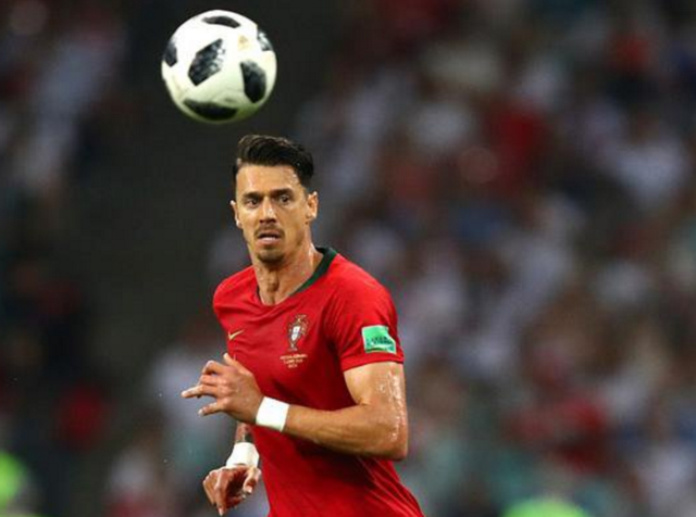 TBR：利物浦给伊萨克开超30万镑周薪，球员对这份报价很满意（TBR：利物浦拟向伊萨克开出30万镑以上周薪，球员对报价表示满意）