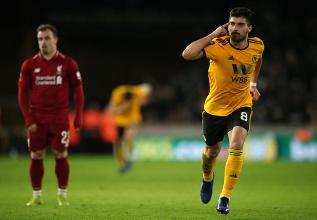 国际米兰圆领卫衣，太漂亮啦想要（这件国际米兰圆领卫衣太好看，忍不住想入手）